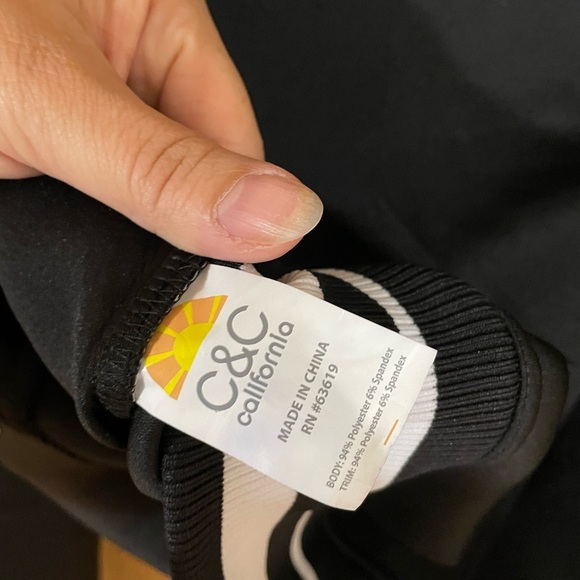 #25-C&C CALIFORNIA-Women's Black Sweatshirt- NWT - Picture 5 of 5